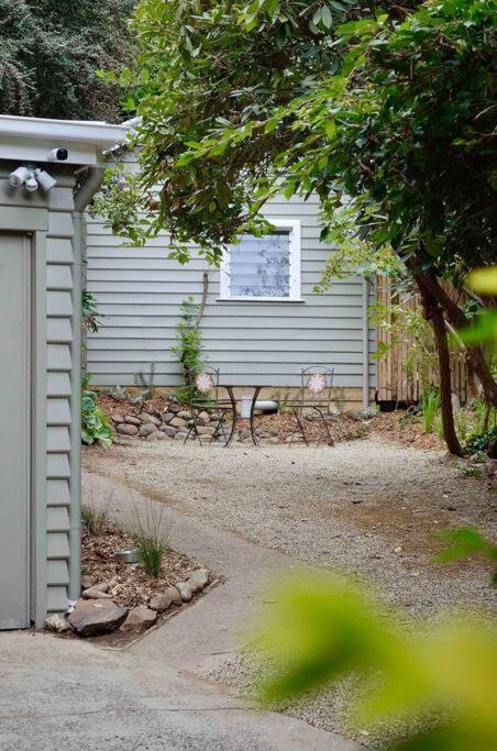 Harrys House Warburton - Peaceful Riverside Cottage In The Perfect Location Eksteriør billede
